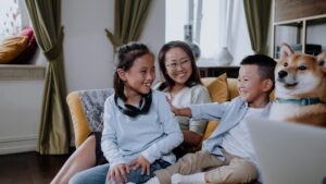 Juegos seguros entre niños y mascotas: ideas divertidas para un vínculo sano